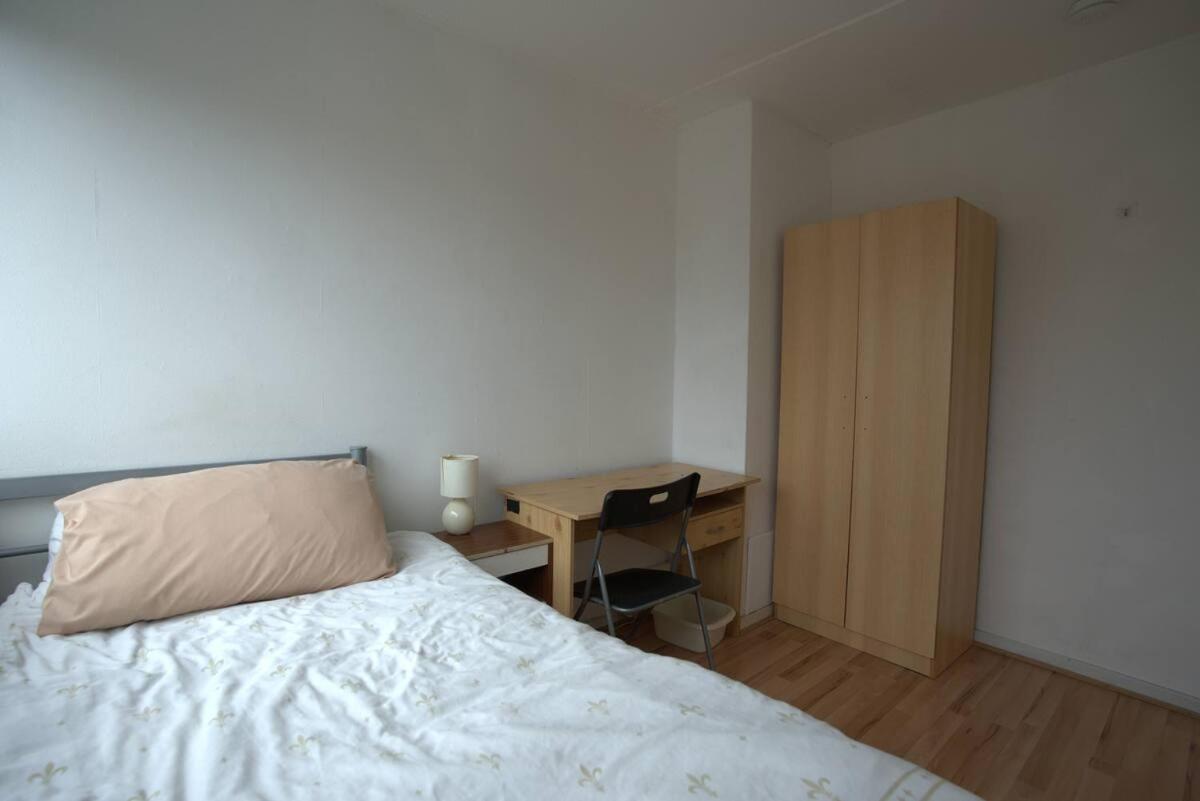 Double Room In Private Apartment Londres Exterior foto